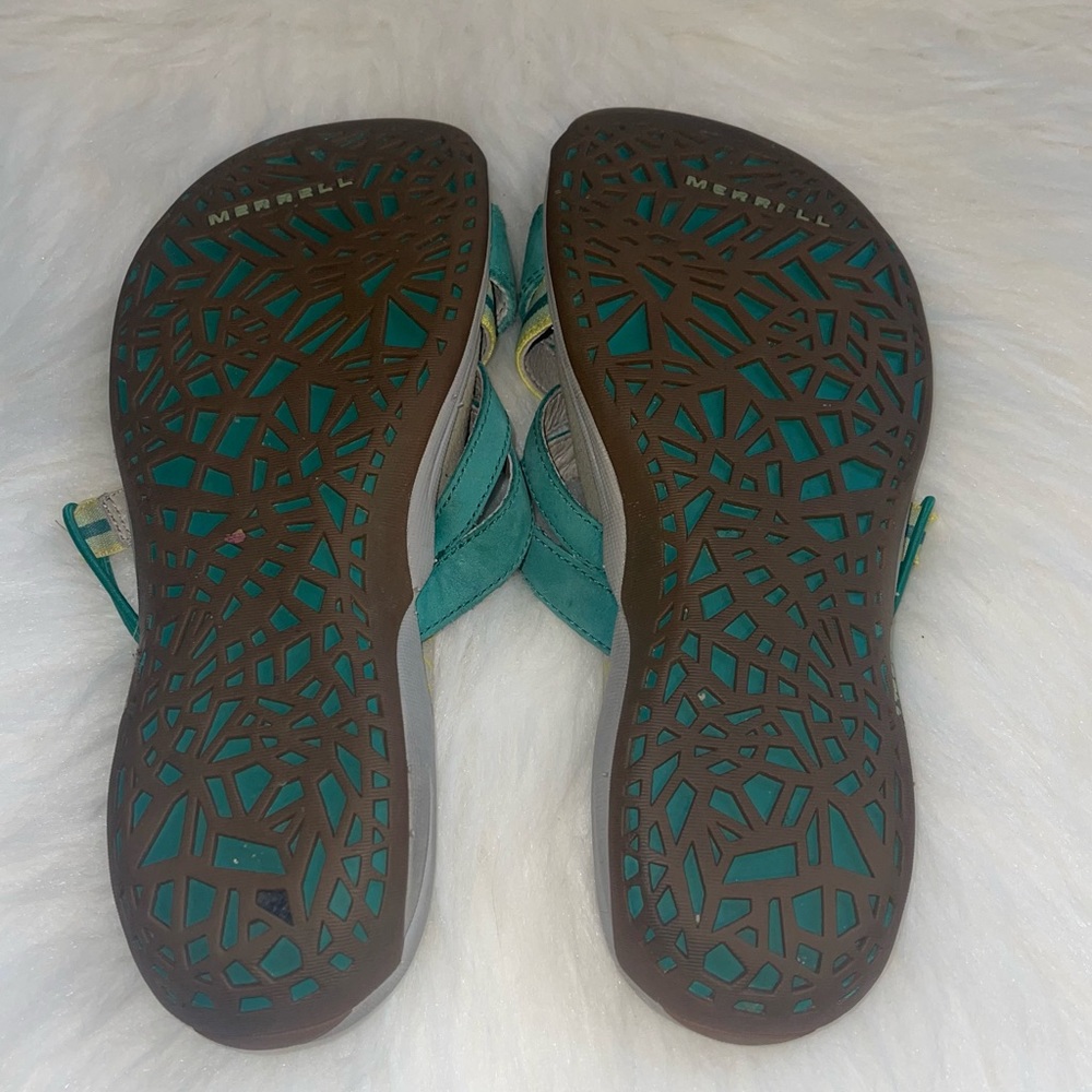 Green Merrell Sandals - Picture 4 of 4